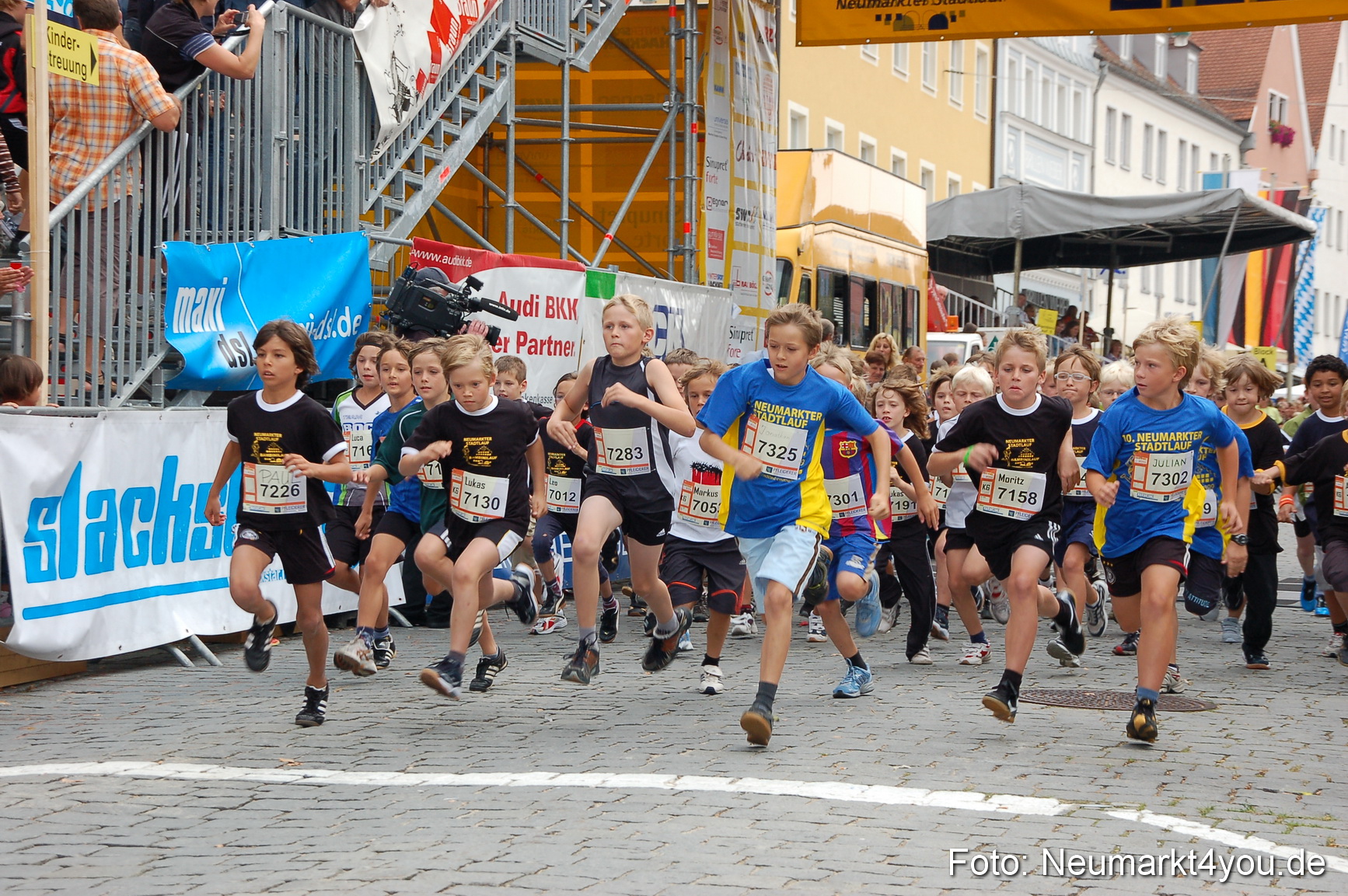 0129 Stadtlauf Neumarkt Bambinilaeufe 200909